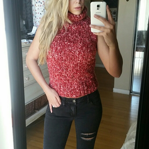 BCBGMaxAzria Sweaters - 🎉BCBG MAXAZRIA sleeveless turtleneck